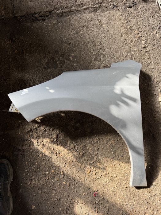 Ляв калник Пежо 207