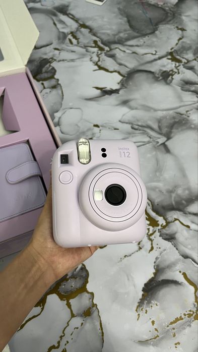 Камера Instax mini 12