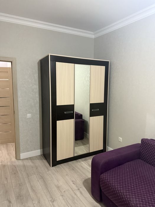 Продам Шкаф спальный