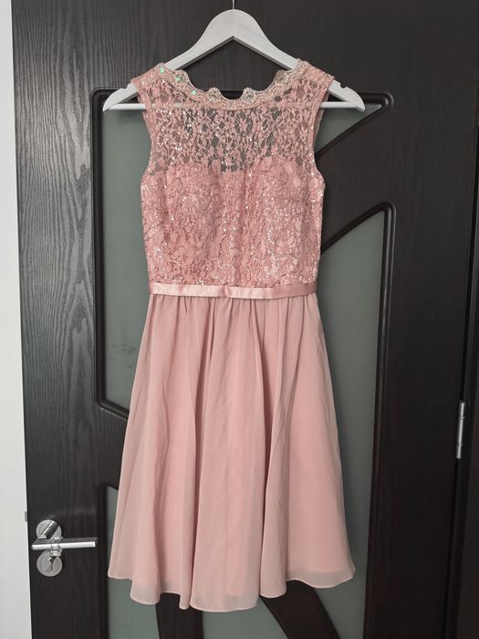 Официална рокля Laona