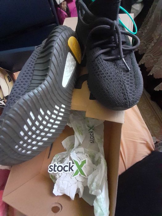 Adidași Yeezy Boost 350 nr 40