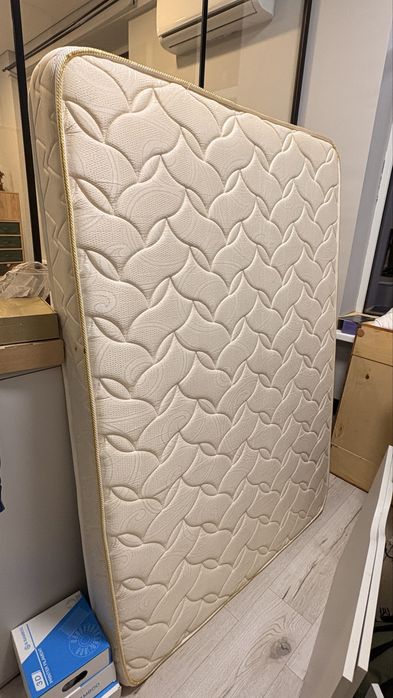 Отдам матрас 170*150