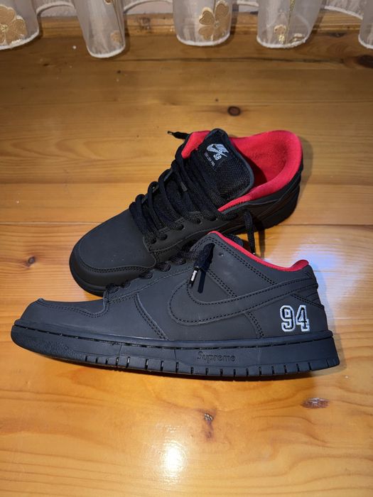 Nike SB Dunk Low x Supreme
