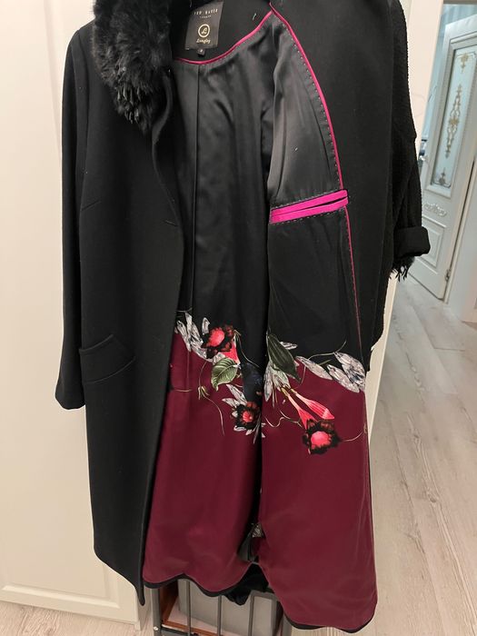 Продам пальто Ted Baker