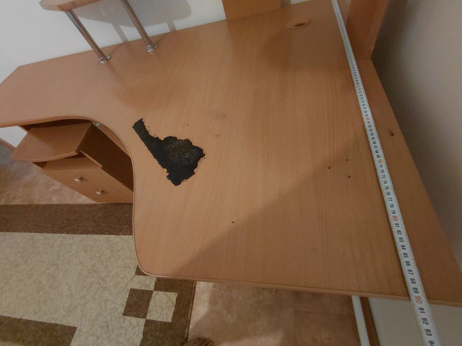 Продам компьютерный стол