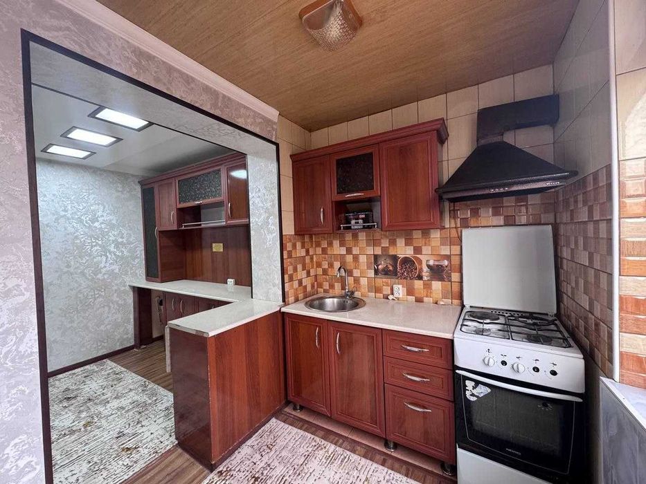 2 хоналик квартира 3 кават кирпичный дом, 5 микр, жомий