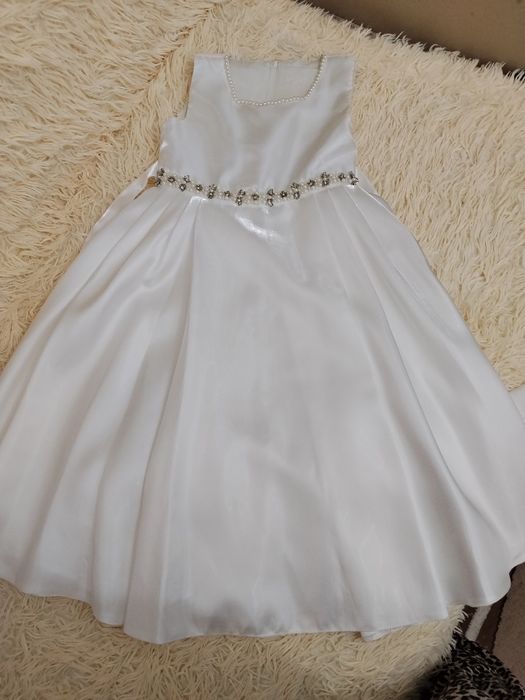 Нарядное платье для девочки