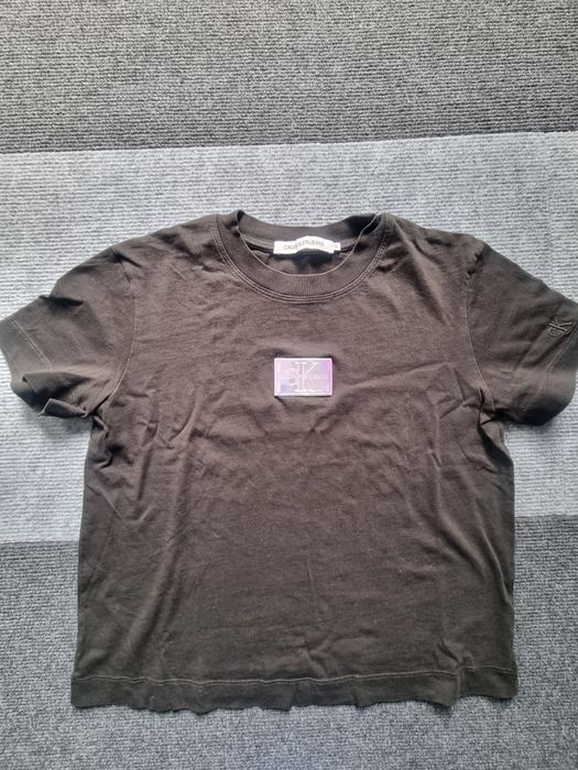 Дамски блузи и пуловери