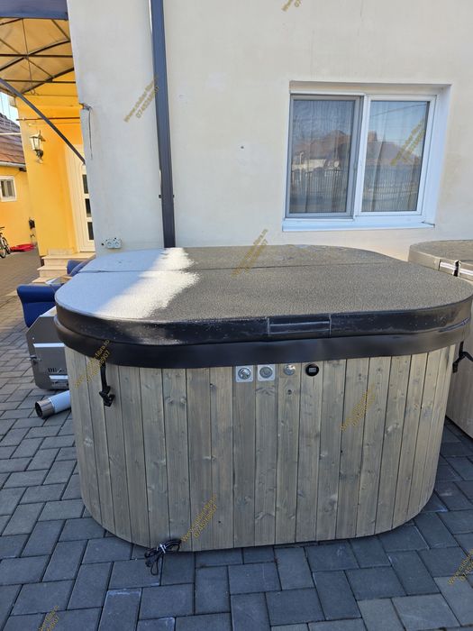 Ciubar patrat hidromasaj