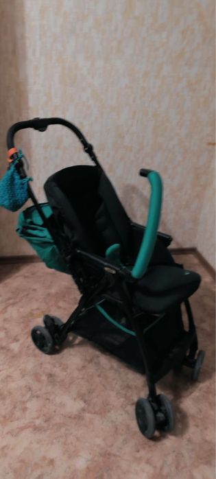 Продам коляску Joie