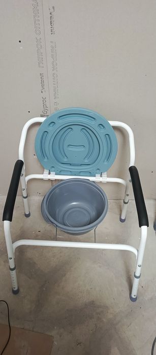 Продам кресло-туалет