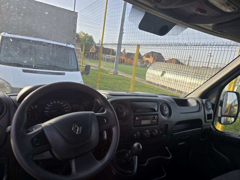 Renault Master 7450 €