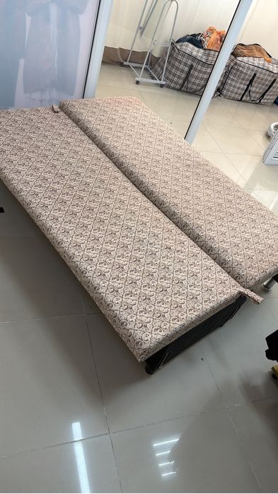 Срочно продается диван