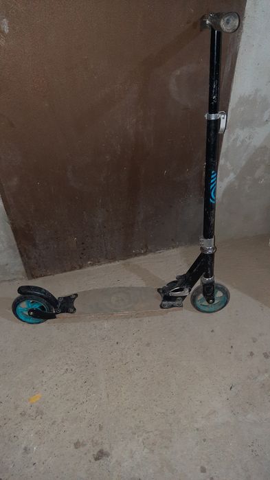 Продам детские самокаты и велосидеды