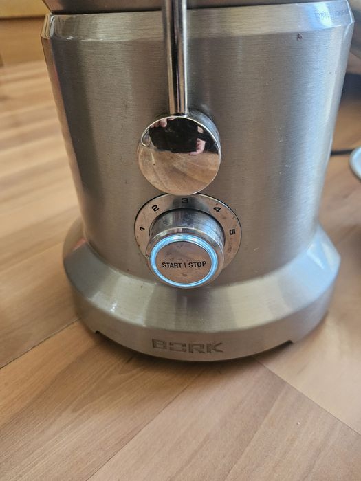 Центрофуга сокоизстисквачки за твърди и меки плодове Професионална Мно