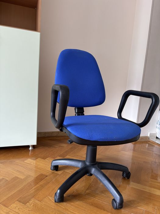 Scaun rotativ de birou