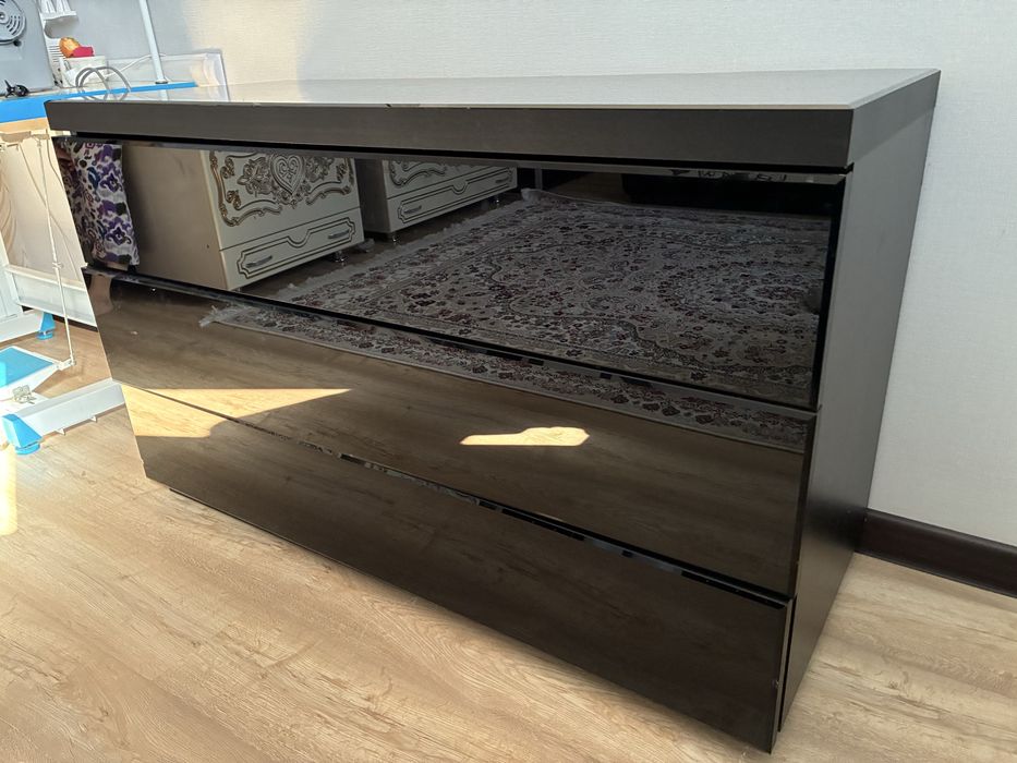 Спальный комплект (диван, сандык, шифонер)