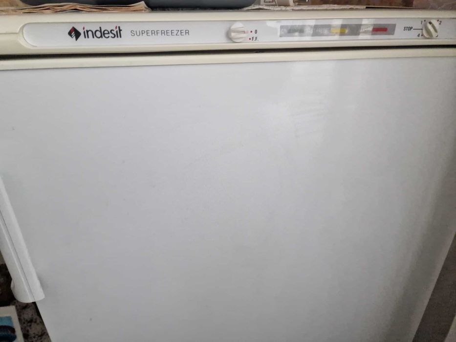 фризер indesit superfreezer отлично подържан