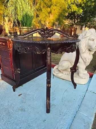 Consolă din lemn de mahon, stilul Chippendale