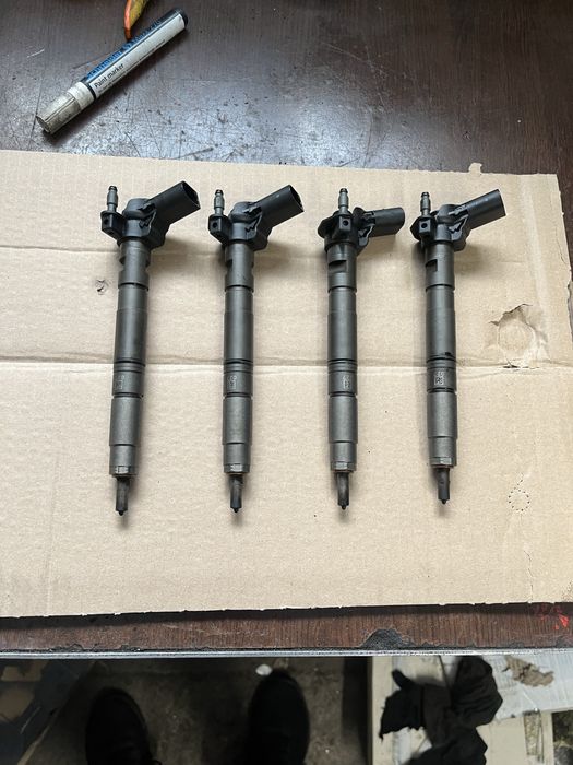Injector vw tiguan 2.0 tdi CBA an 2007-2011 cod :03L130277