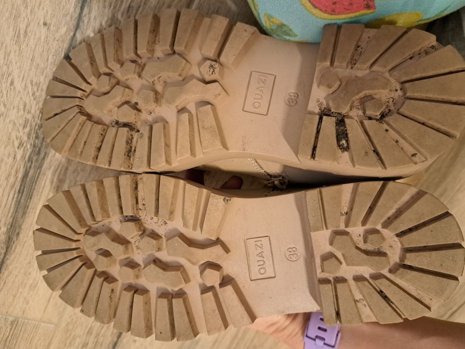 Botine/cizme scurte CCC marime 38