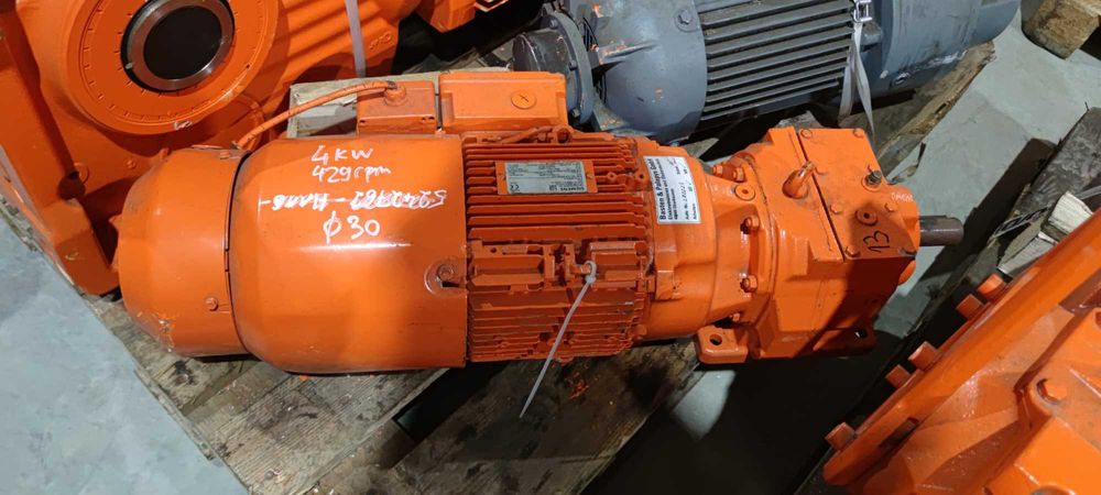 Motor electric trifazat cu reductor Siemens 4kW 429rpm