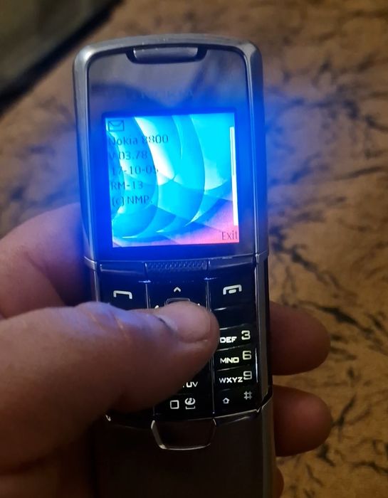 Nokia 8800Classic +Зарядно