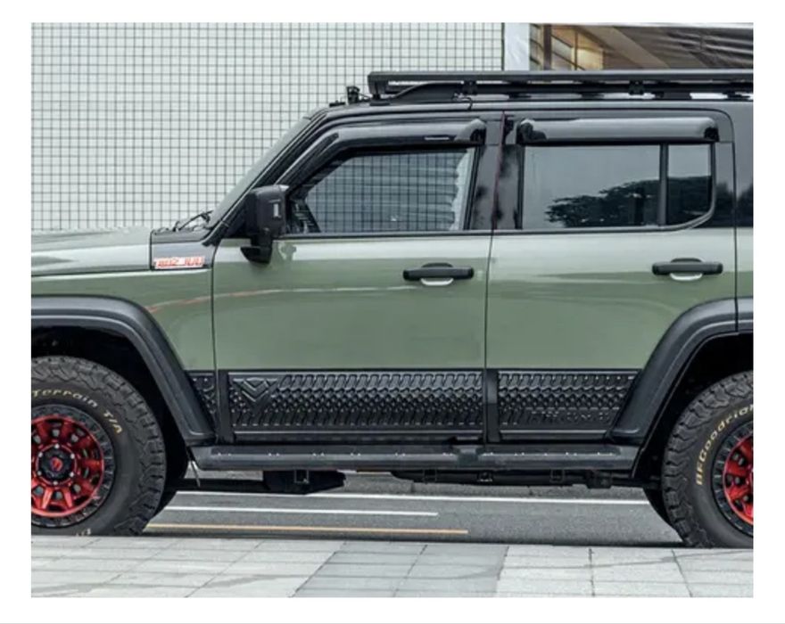 Молдинги Танк 300