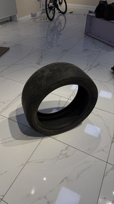 Шины yokohama 245/40  R19
