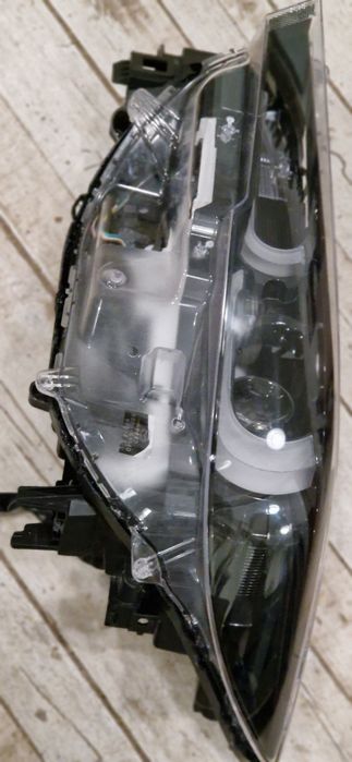 Фар преден ляв за части Мазда cx5 2022-