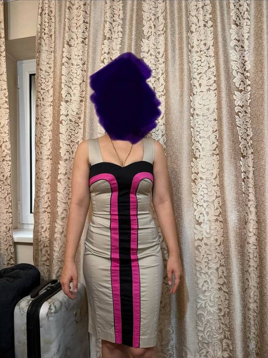 Платье Karen Millen.
