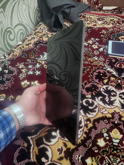 Galaxy Tab S8 5G Sotiladi Srochno