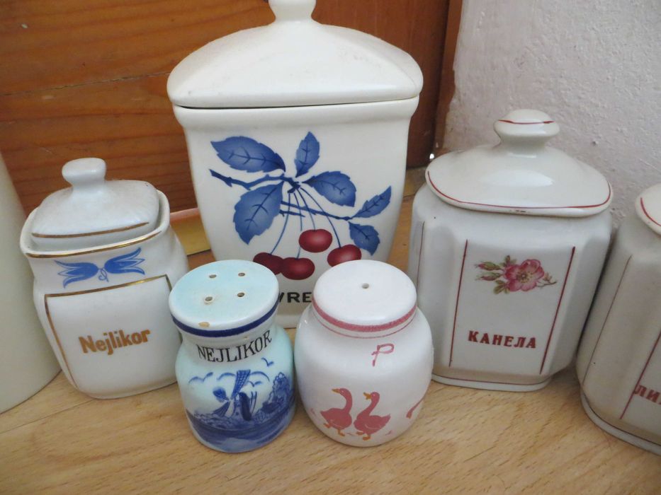 Порцеланови съдове за подправки