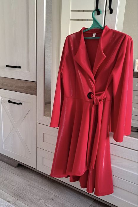 Платье б/у размер 46-48, 7000 тг, ТОРГ