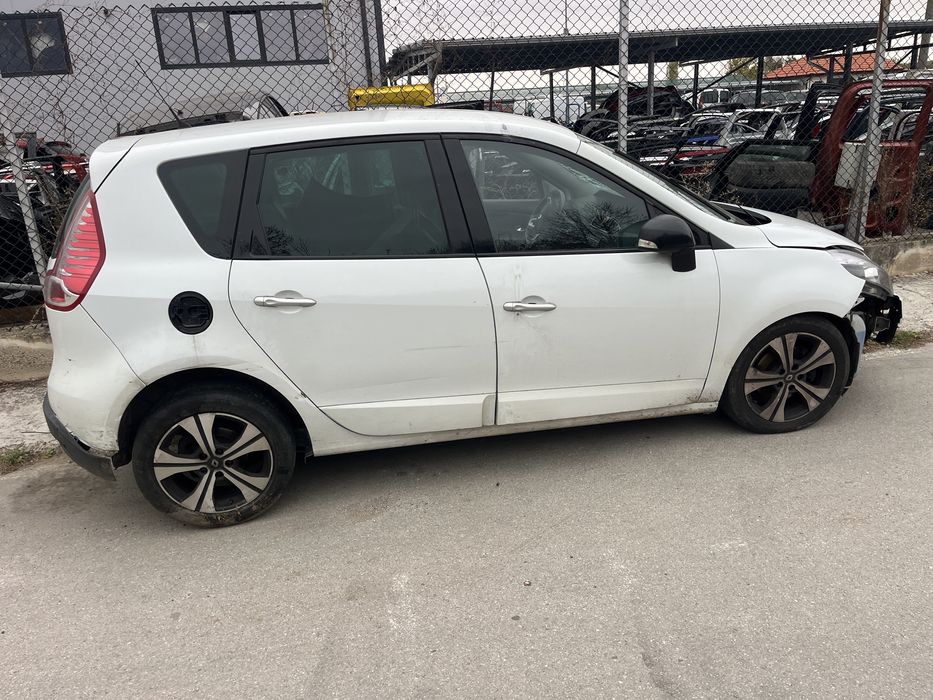 Renault Scenic 1.5DCI за части!!!
