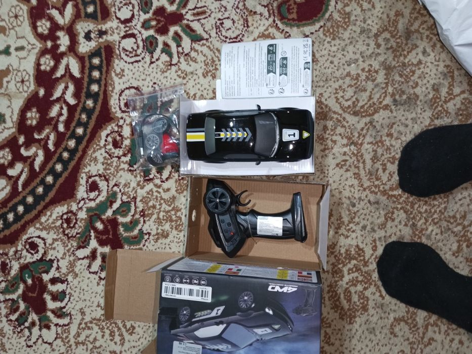 Машинка игровая на пульте