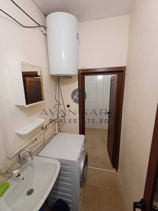 Продава се Тристаен апартамент в Пловдив, Христо Смирненски - 96 кв.м за 903 €/кв.м - Снимка #7