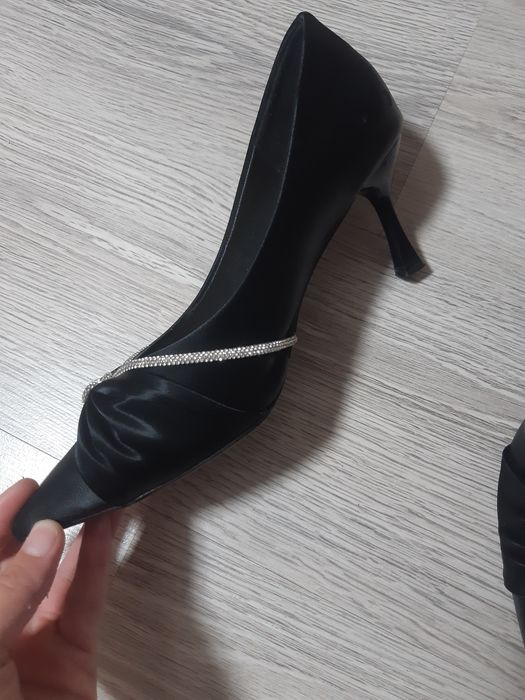Продам туфли ,каблуки женские