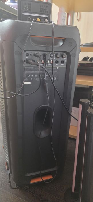 Samsung galaxy s6 edge si boxa portabila jbl partybox 300