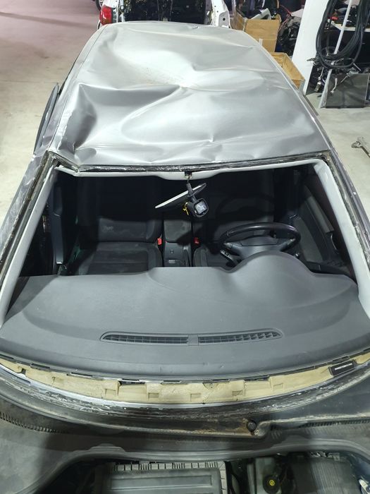 Dezmembrez vw golf 6 , 99000km , benzină  1.4 , motor CGGA , cutie LEG