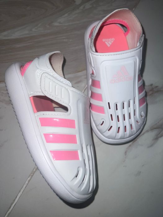 2ч Лот Adidas сандали и маратонки 26