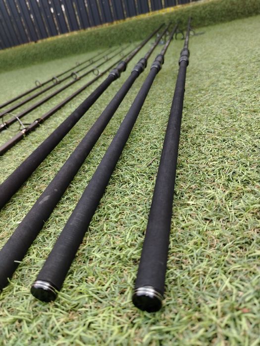 SET 4 Lansete Crap FL VIPER 3.90m 3.5 LBS 2 tronsoane Super Slim

Prod