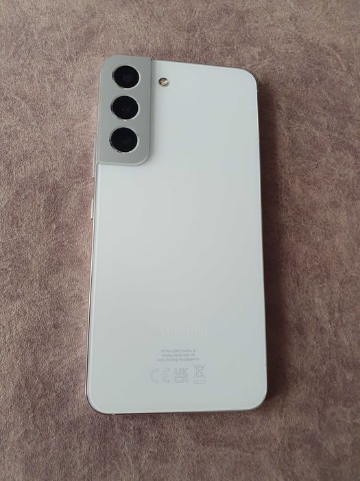 Samsung Galaxy S22 (256GB)5G (отлично състояние)