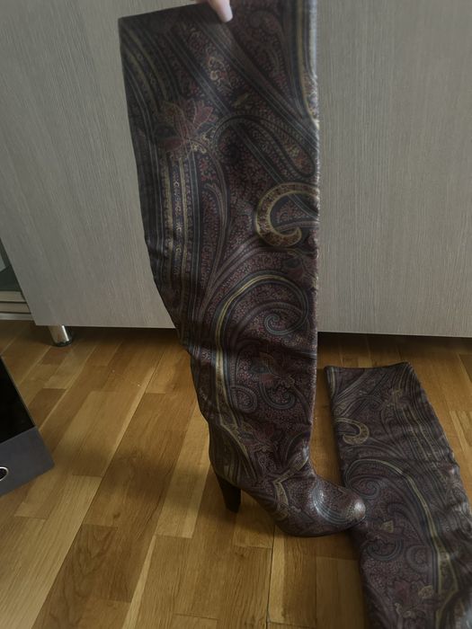 Кожанные сапоги бренда Bravo