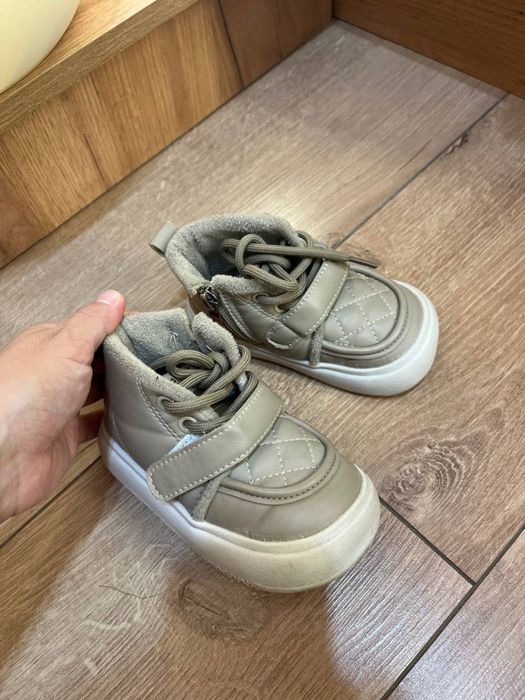 Осннние детские ботинки 22р