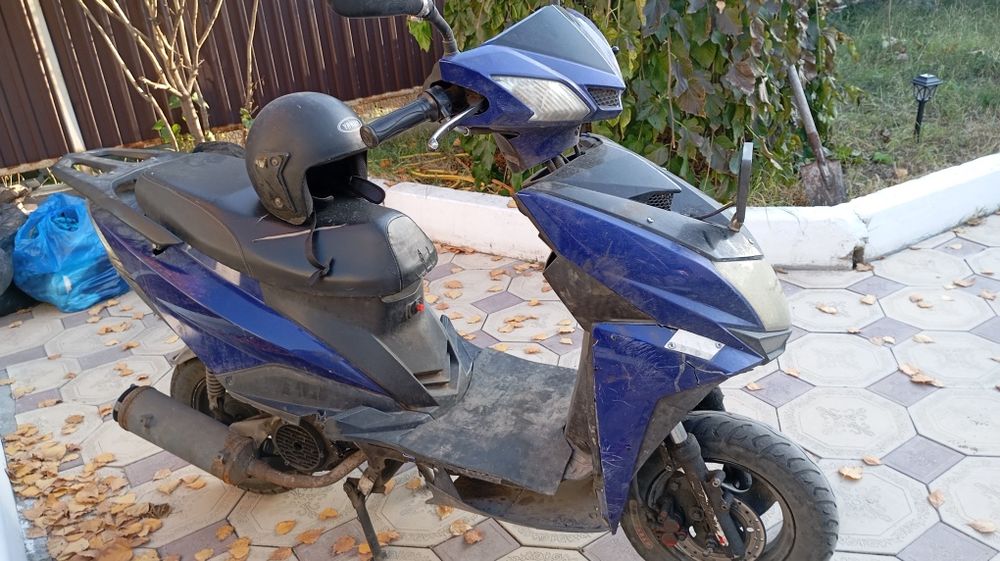Продам Скутер м8 125 куб