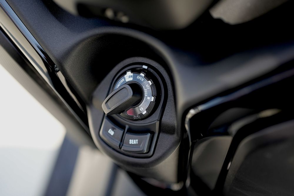 Yamaha XMAX 125 – 2025 - Negru mat