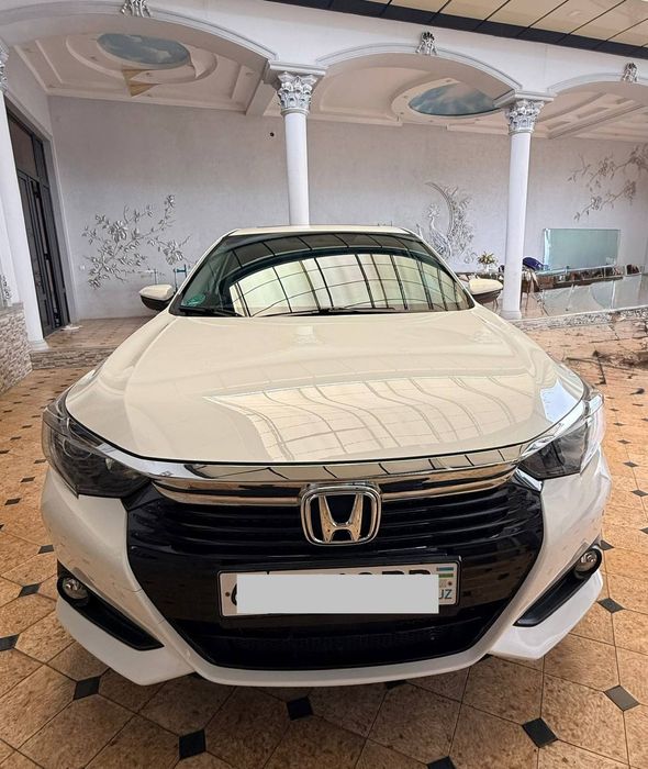 Honda crider 2023 idealni holatda 1 qo'l minilgan