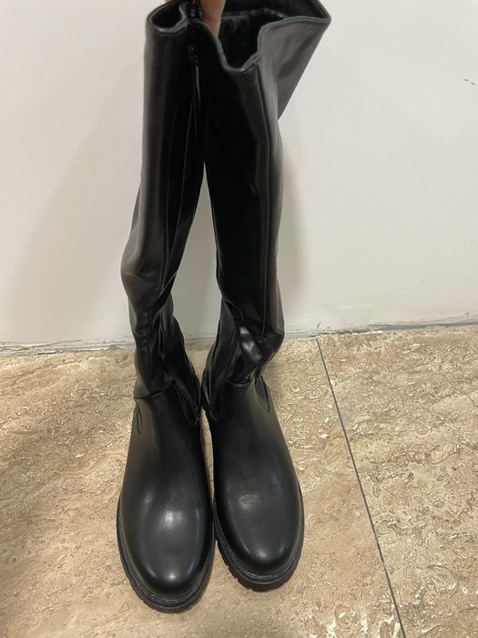 Нови Дамски ботуши 39