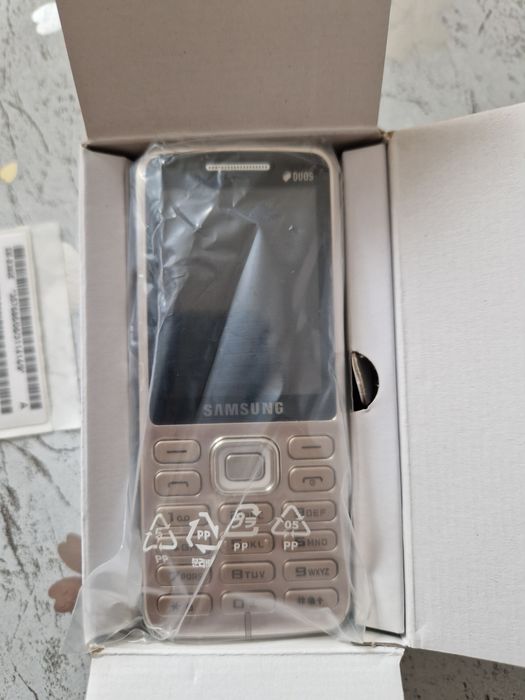 Продам обычные телефоны